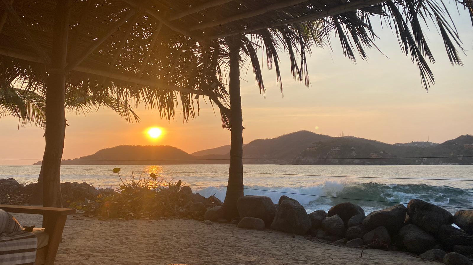 ZIHUATANEJO & VACATION STYLE