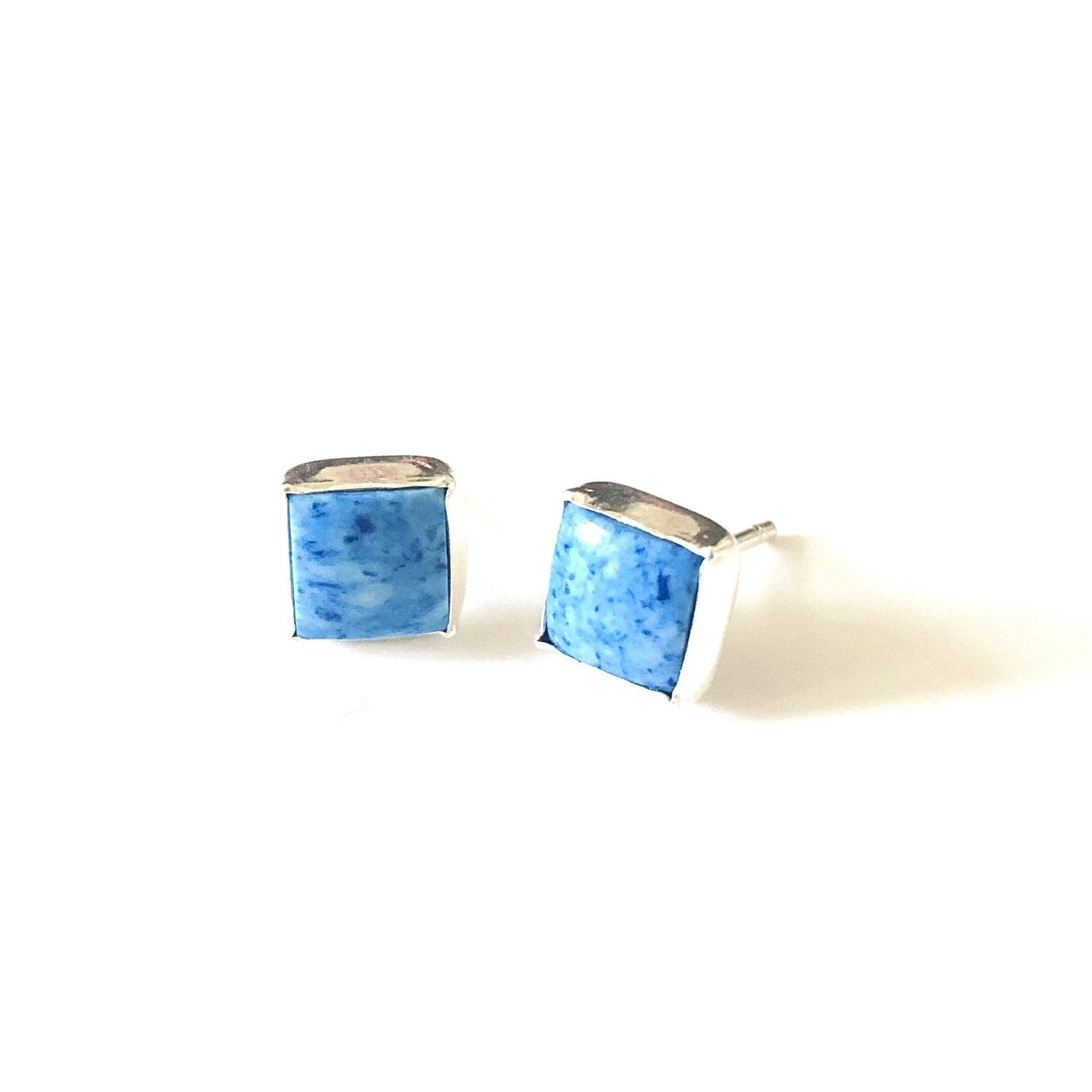 SP E172 DENIM LAPIS SQUARE STUDS