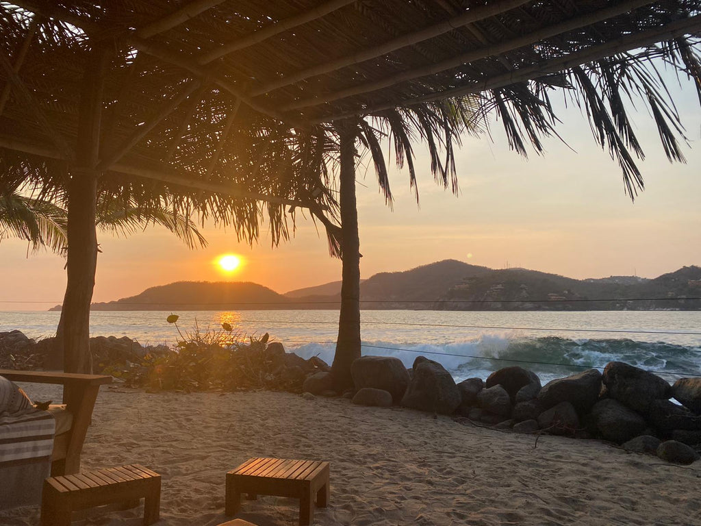 ZIHUATANEJO & VACATION STYLE