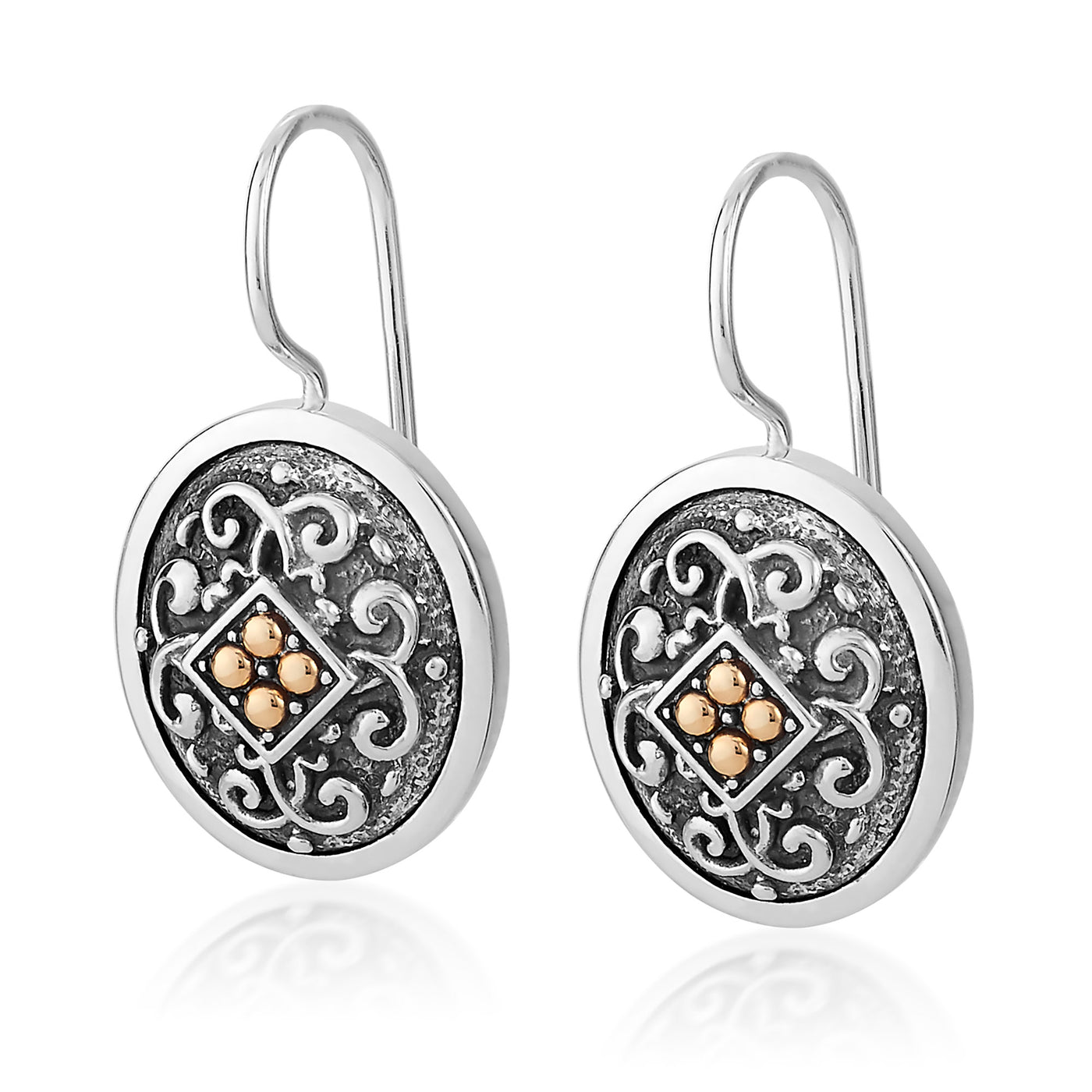 AT 6400CT8 TWO TONE DESIGN OVAL EARRINGS