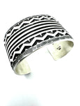CB 82 ELVIRA BILL ETCHED CUFF